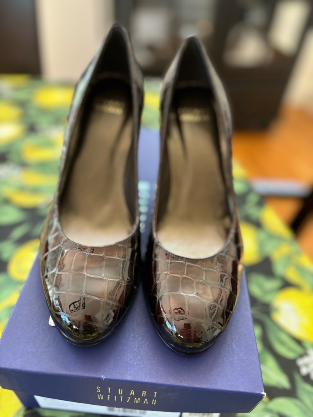 Stuart Weitzman NEW in Box Muse Fudge Sioux Crocodile Heel Pump Womens 7 - Picture 6 of 16